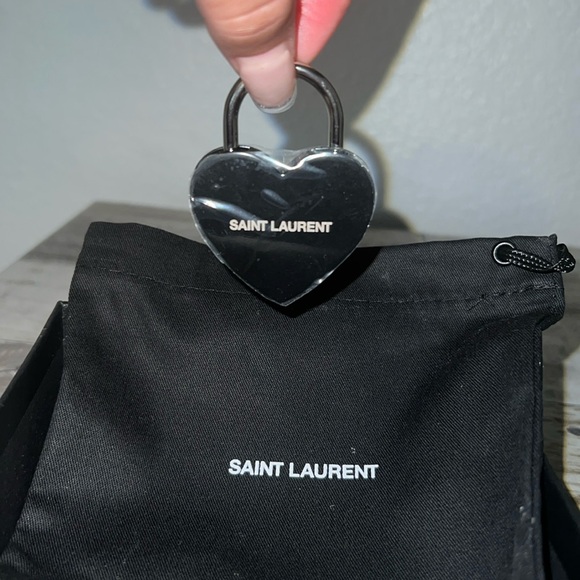 Saint Laurent heart-shaped padlock with  key - Picture 4 of 7